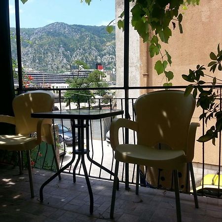 Apartment Kiki Kotor Exteriör bild