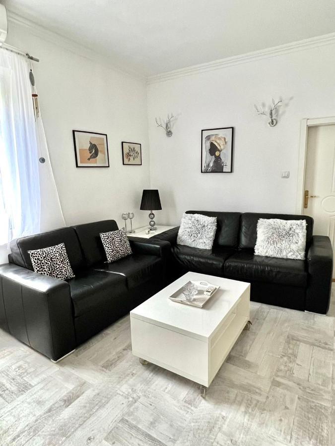 Apartment Kiki Kotor Exteriör bild
