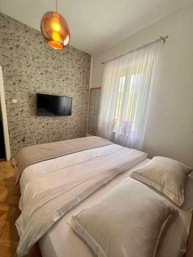 Apartment Kiki Kotor Exteriör bild