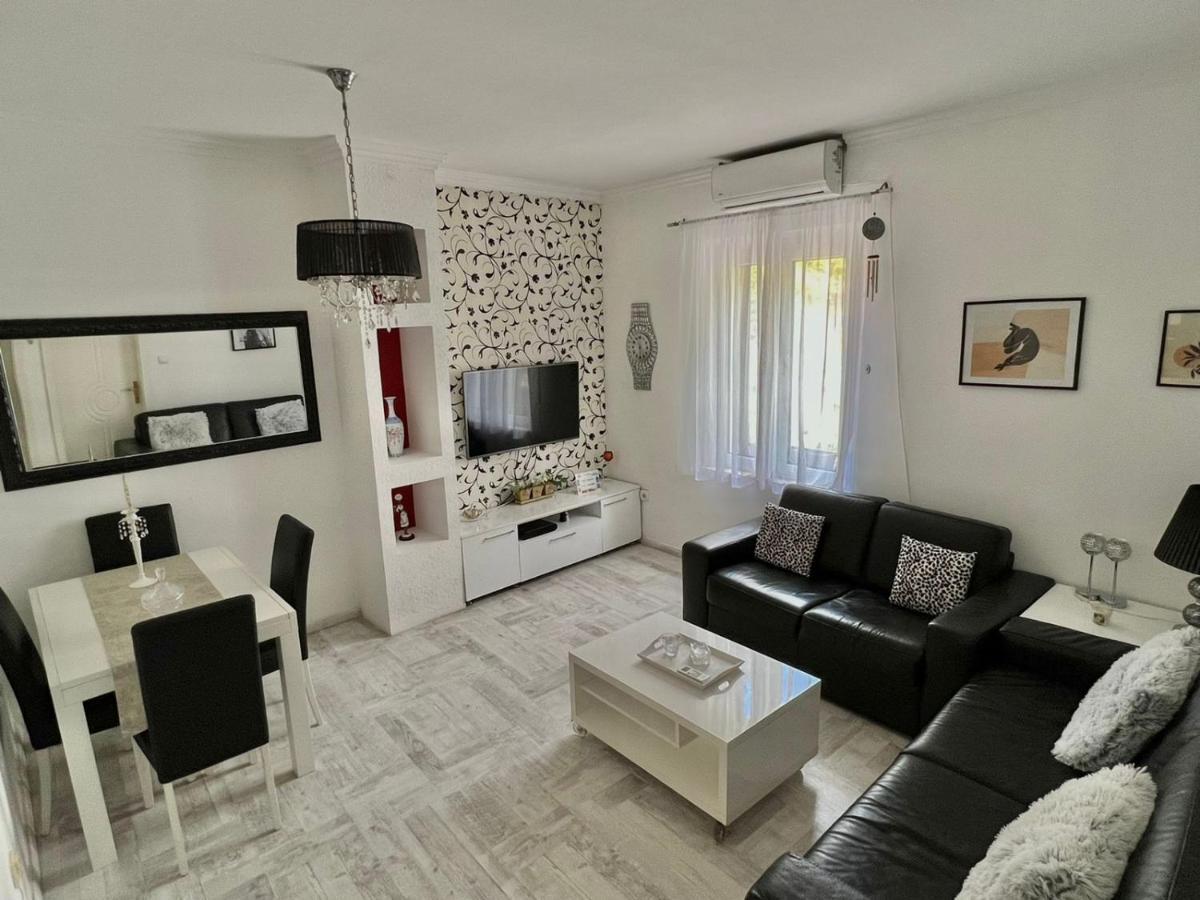 Apartment Kiki Kotor Exteriör bild